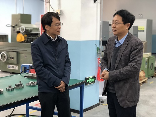 黄晓舟主任带队调研传孚科技